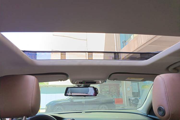 Used Buick Regal 2019 20T Elite Version China VI Standard Headliner