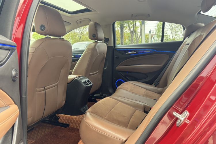Used Buick Regal 2019 20T Elite Version China VI Standard Interior 7