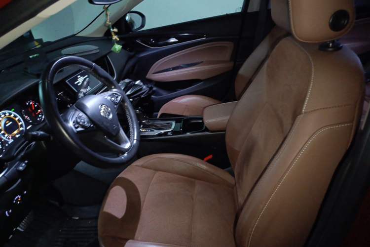 Used Buick Regal 2019 28T Luxury Edition China VI Left Front Seat
