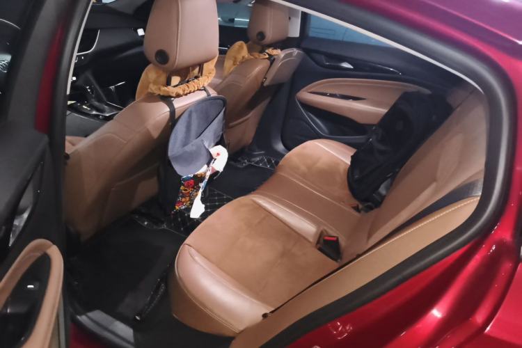 Used Buick Regal 2019 Revised 20T Luxury Version China VI Standard Left Rear Seat
