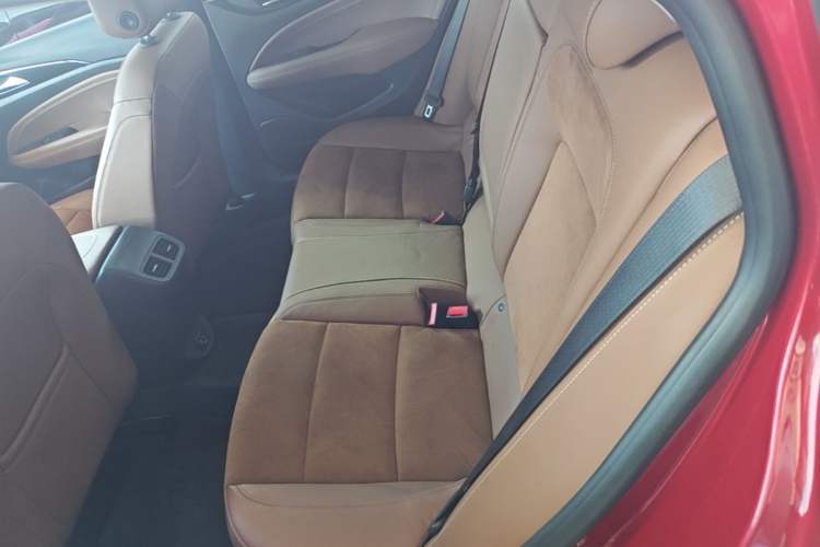 Used Buick Regal 2019 20T Elite Version China VI Standard Left Rear Seat