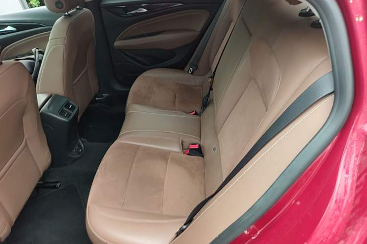 Used Buick Regal 2019 20T Luxury Model China VI Standard Left Rear Seat