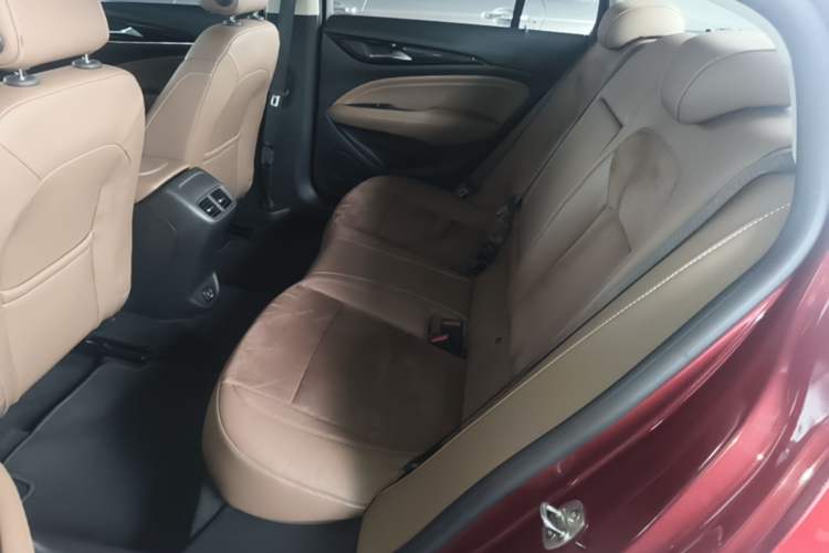 Used Buick Regal 2019 20T Elite Version China VI Standard Left Rear Seat