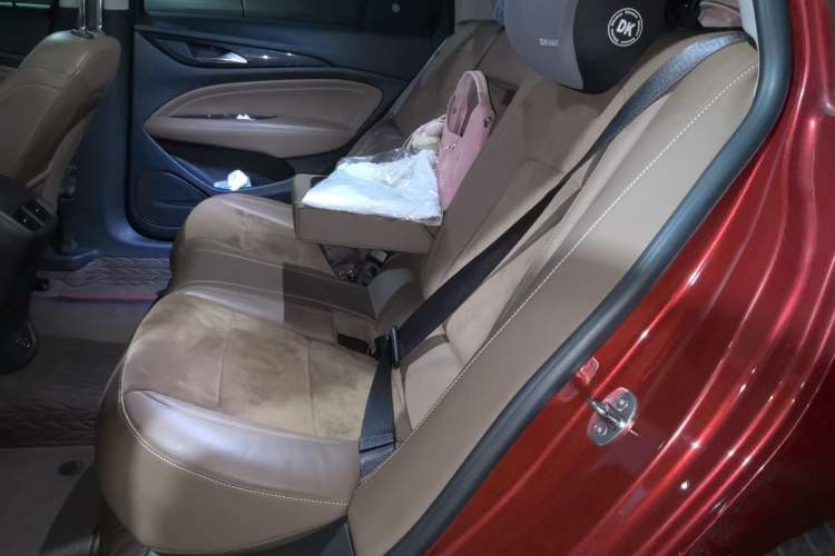 Used Buick Regal 2019 Revised 20T Luxury Version China VI Standard Left Rear Seat