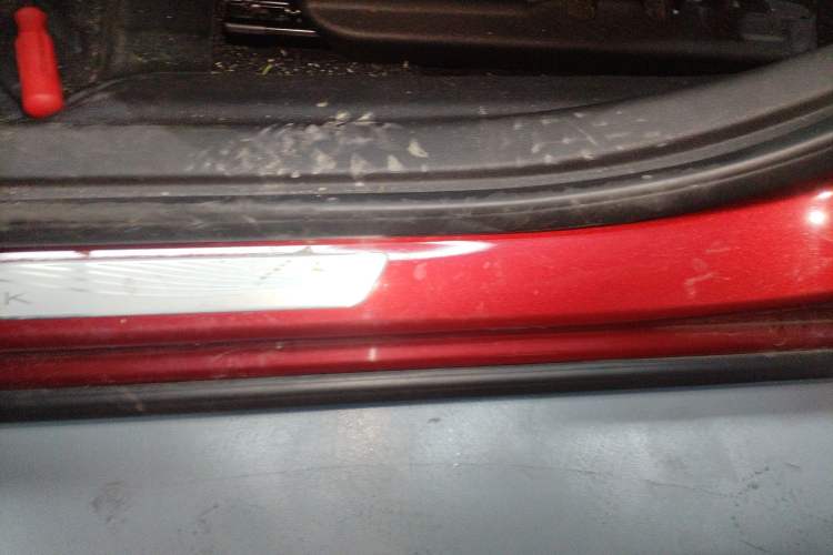 Used Buick Regal 2019 20T Elite Version China VI Standard Left Side Sill
