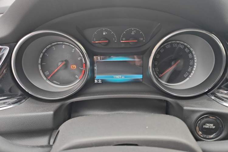 Used Buick Regal 2019 20T Elite Version China VI Standard Odometer Close Up