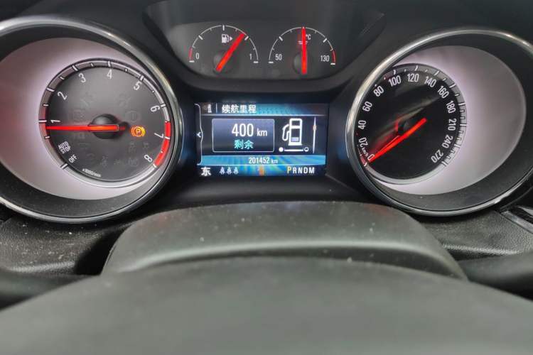Used Buick Regal 2019 20T Elite Version China VI Standard Odometer Close Up