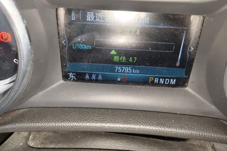 Used Buick Regal 2019 20T Elite Version China VI Standard Odometer Close Up