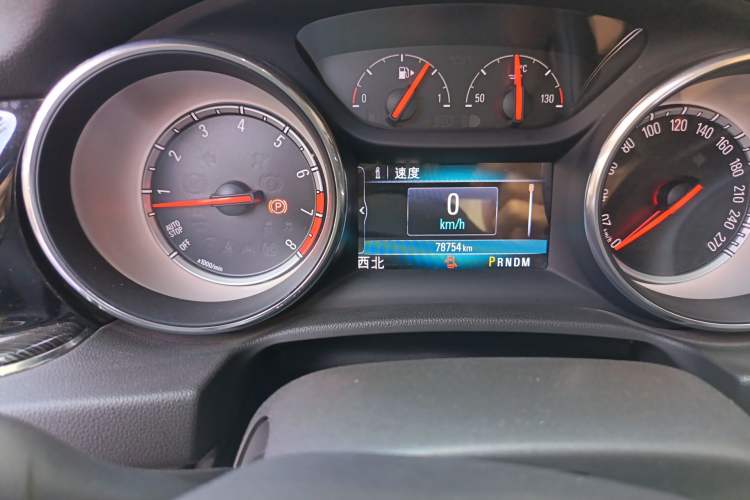 Used Buick Regal 2019 20T Elite Version China VI Standard Odometer Close Up