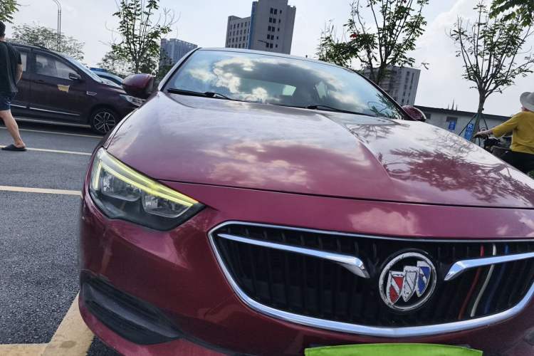 Used Buick Regal 2019 20T Elite Version China V Standard Right Front Headlight