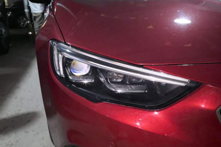 Used Buick Regal 2019 Revised 20T Luxury Version China VI Standard Right Front Headlight