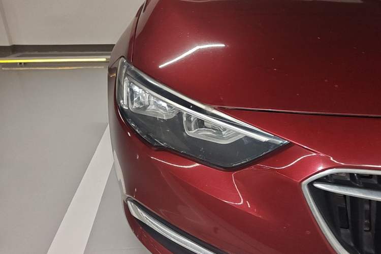 Used Buick Regal 2019 20T Elite Version China VI Standard Right Front Headlight