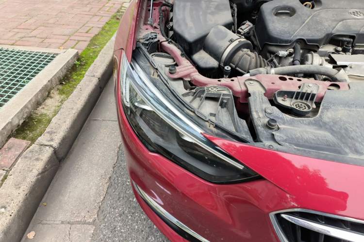 Used Buick Regal 2019 20T Elite Version China VI Standard Right Front Headlight