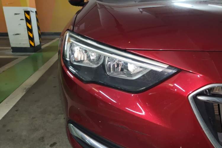 Used Buick Regal 2019 20T Elite Version China VI Standard Right Front Headlight