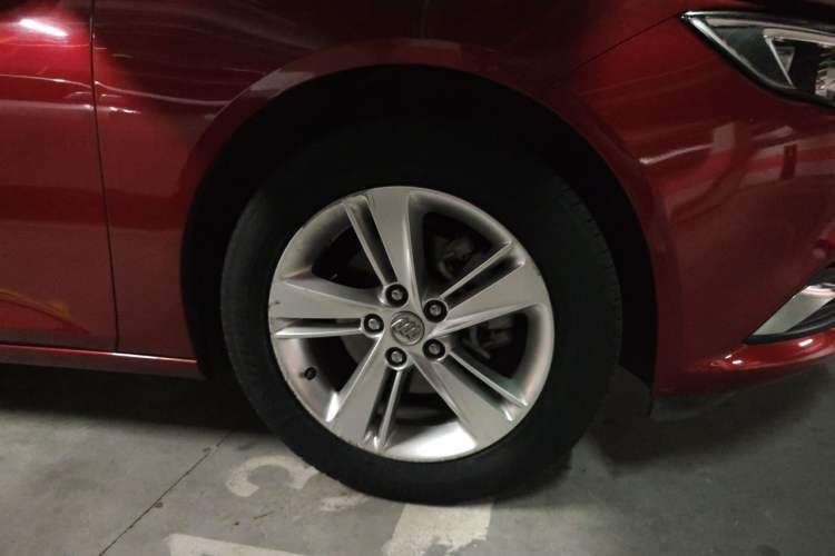 Used Buick Regal 2019 20T Elite Version China VI Standard Right Front Wheel Hub