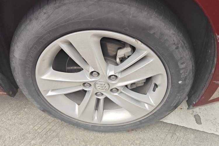Used Buick Regal 2019 20T Elite Version China VI Standard Right Front Wheel Hub