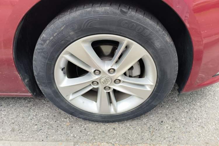 Used Buick Regal 2019 20T Elite Version China VI Standard Right Front Wheel Hub