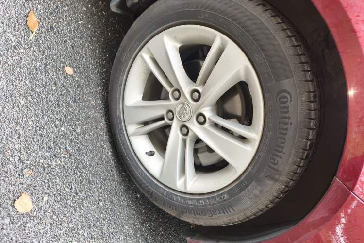 Used Buick Regal 2019 20T Elite Version China VI Standard Right Front Wheel Hub