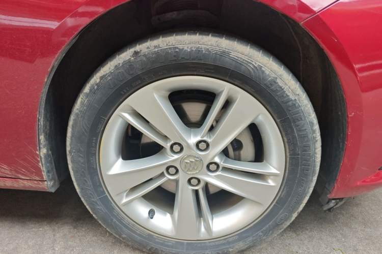 Used Buick Regal 2019 20T Elite Version China VI Standard Right Front Wheel Hub