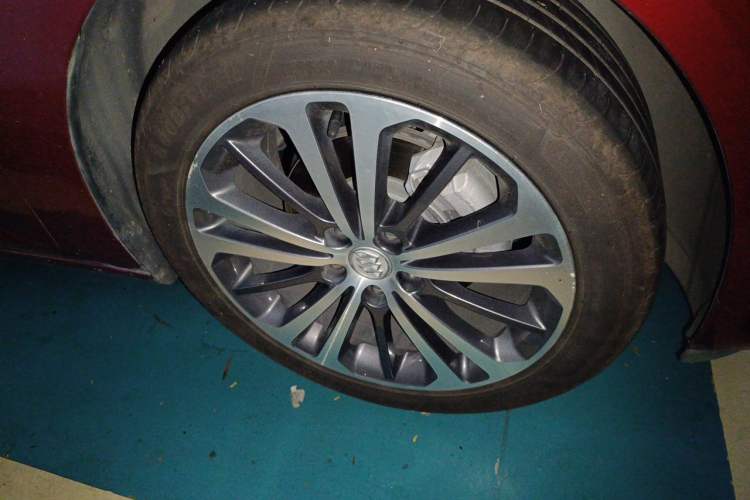 Used Buick Regal 2019 28T Luxury Edition China VI Right Front Wheel Hub