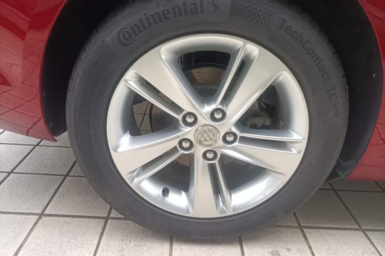 Used Buick Regal 2019 20T Elite Version China V Standard Right Rear Wheel Hub