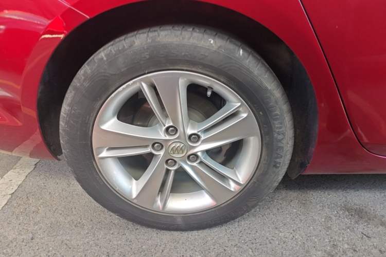 Used Buick Regal 2019 20T Elite Version China VI Standard Right Rear Wheel Hub