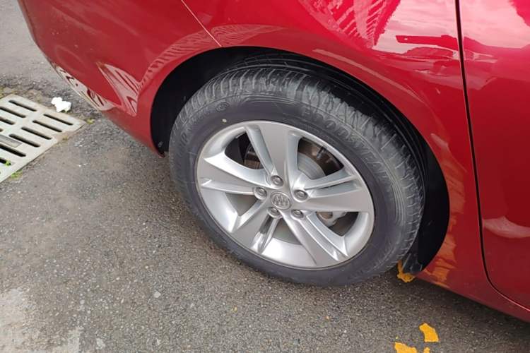 Used Buick Regal 2019 20T Elite Version China VI Standard Right Rear Wheel Hub