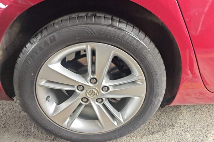 Used Buick Regal 2019 20T Elite Version China VI Standard Right Rear Wheel Hub