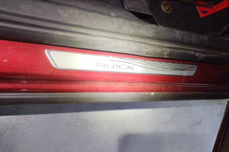 Used Buick Regal 2019 20T Elite Version China VI Standard Right Side Sill