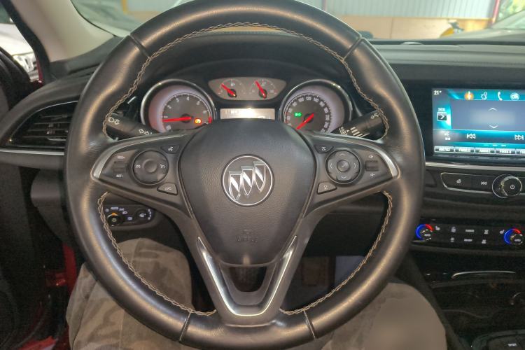 Used Buick Regal 2019 20T Elite Version China V Standard Steering Wheel