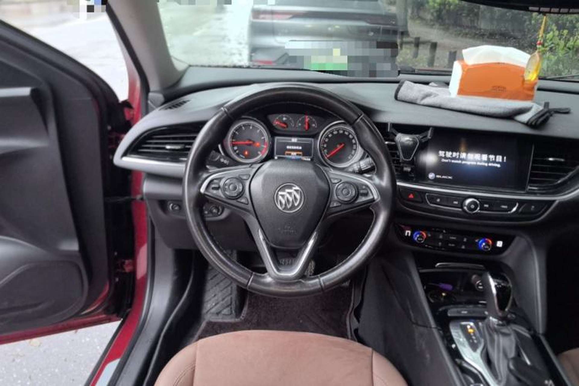 Used Buick Regal 2019 20T Elite Version China V Standard Steering Wheel