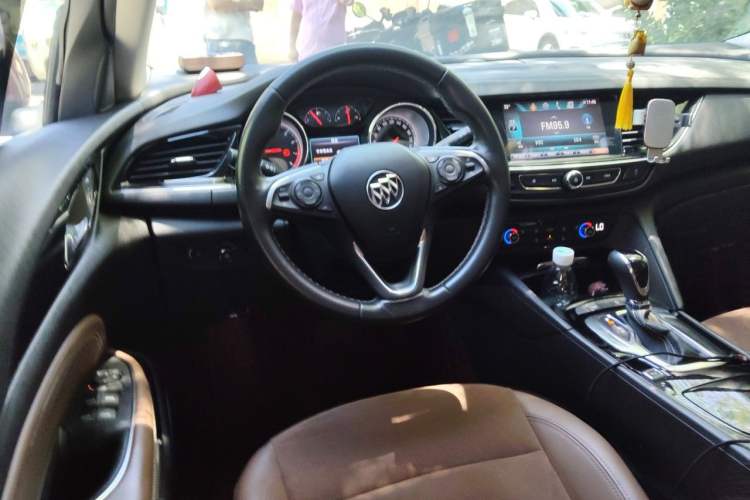 Used Buick Regal 2019 20T Luxury Model China V Standard Steering Wheel