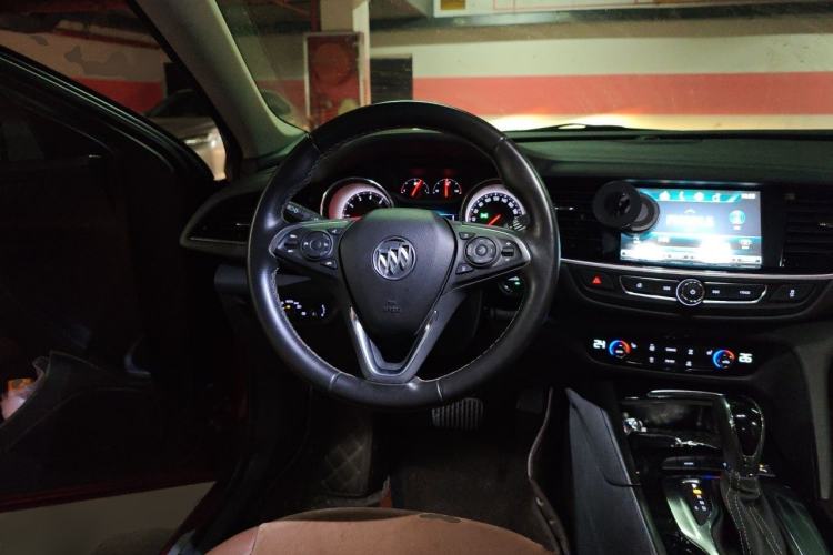 Used Buick Regal 2019 20T Elite Version China VI Standard Steering Wheel