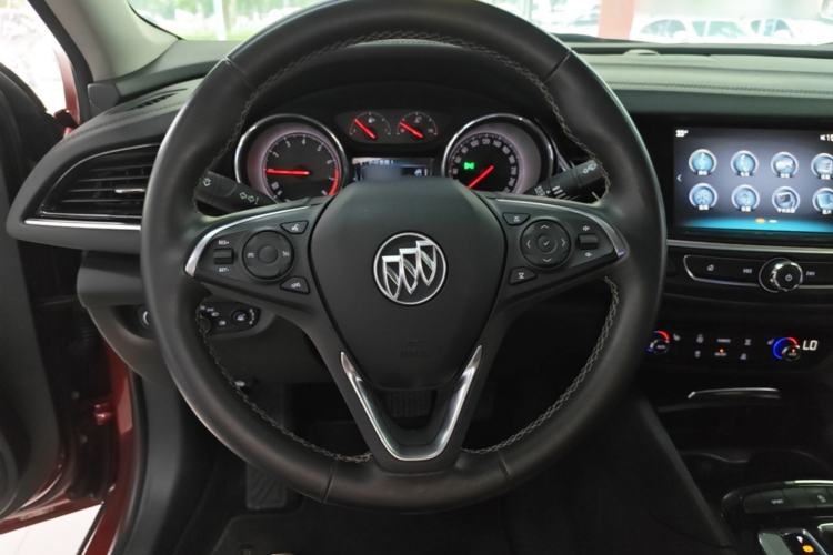 Used Buick Regal 2019 20T Elite Version China V Standard Steering Wheel
