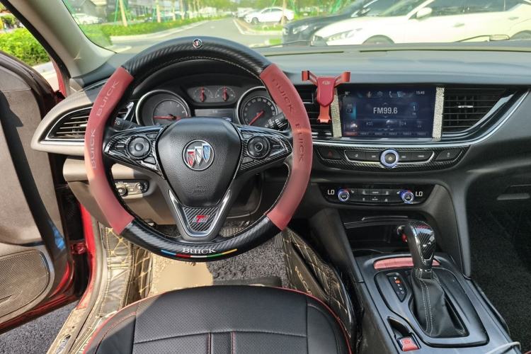 Used Buick Regal 2019 20T Elite Version China V Standard Steering Wheel