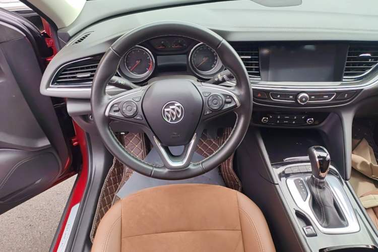 Used Buick Regal 2019 20T Elite Version China VI Standard Steering Wheel