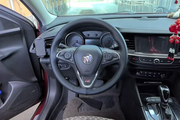 Used Buick Regal 2019 20T Luxury Model China VI Standard Steering Wheel