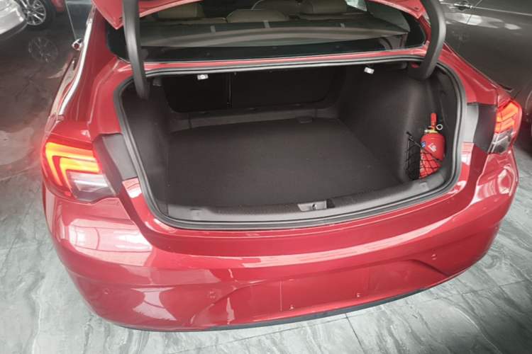 Used Buick Regal 2019 20T Elite Version China VI Standard Trunk