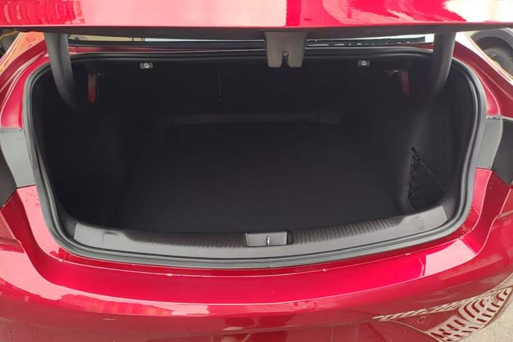 Used Buick Regal 2019 20T Elite Version China VI Standard Trunk