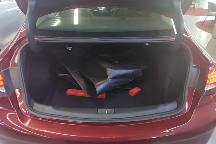 Used Buick Regal 2019 20T Elite Version China VI Standard Trunk