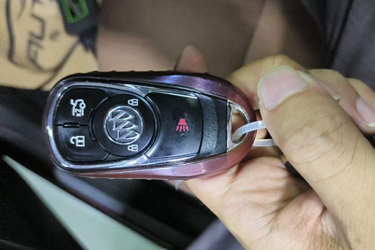 Used Buick Regal 2019 20T Elite Version China VI Standard Vehicle Key