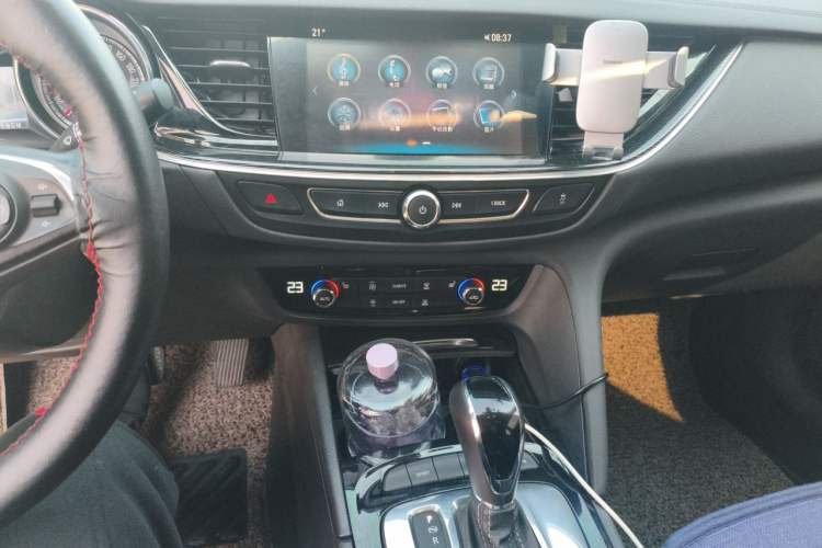 Used Buick Regal 2019 20T Elite Version China VI Standard Audio And AC Panel