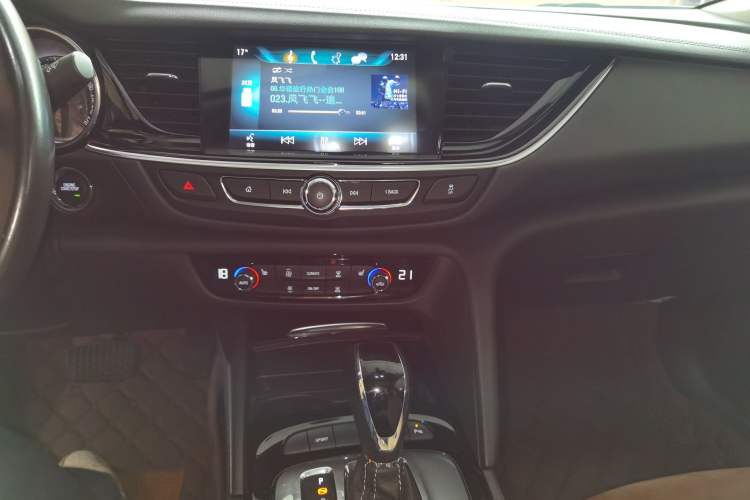 Used Buick Regal 2019 20T Elite Version China VI Standard Audio And AC Panel