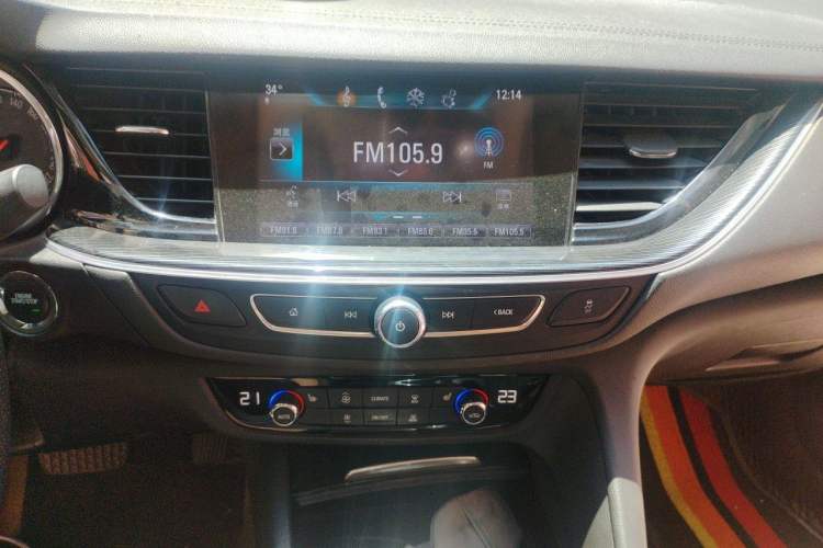 Used Buick Regal 2019 20T Elite Version China VI Standard Audio And AC Panel