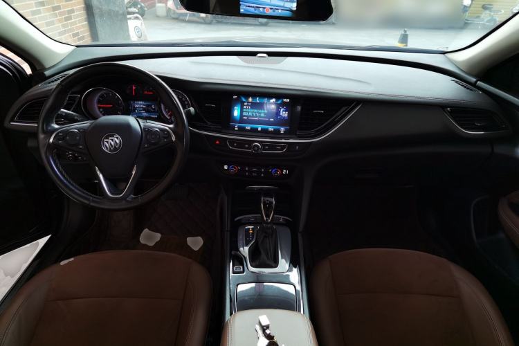 Used Buick Regal 2019 20T Elite Version China VI Standard Center Console