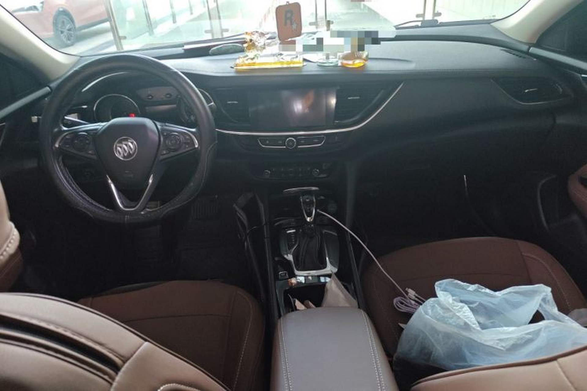 Used Buick Regal 2019 20T Luxury Model China VI Standard Center Console