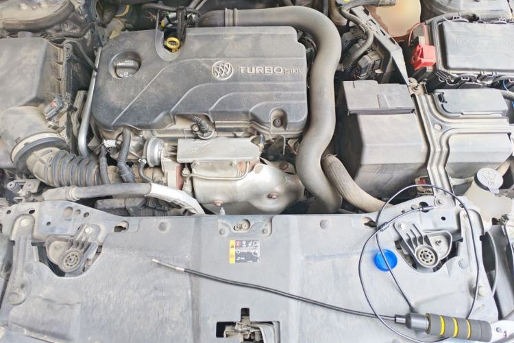 Used Buick Regal 2019 20T Elite Version China VI Standard Engine Bay