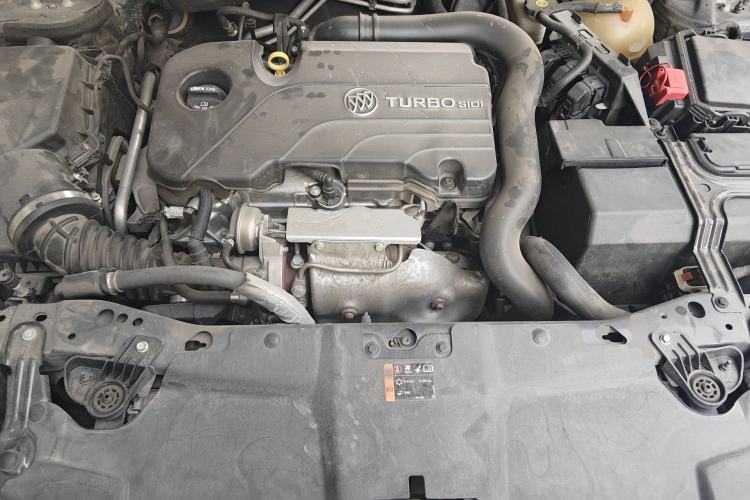 Used Buick Regal 2019 20T Luxury Model China VI Standard Engine Bay