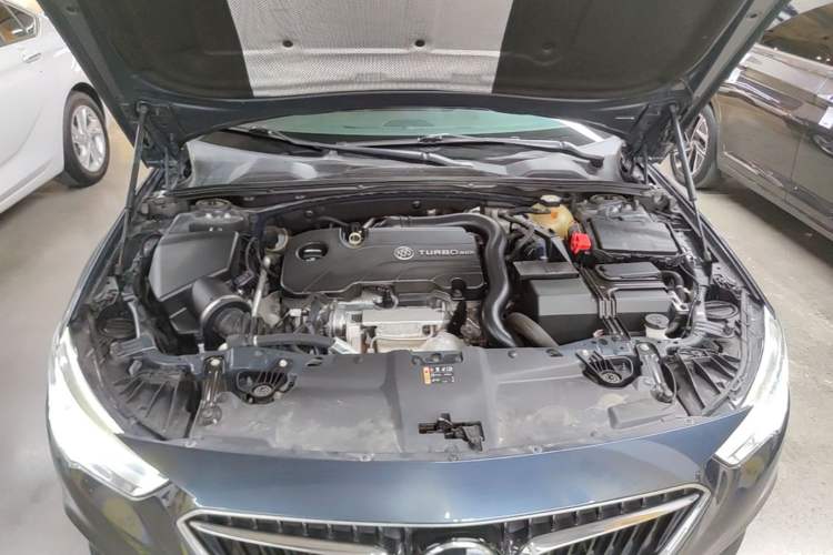 Used Buick Regal 2019 20T Elite Version China VI Standard Engine Bay