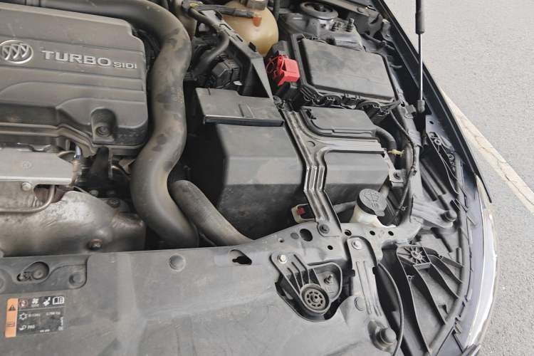 Used Buick Regal 2019 20T Luxury Model China VI Standard Engine Bay Left